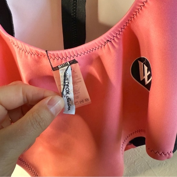 Wildfox Maui Scuba Style Swimsuit in Pink Corvette Size Medium - Picture 7 of 10
